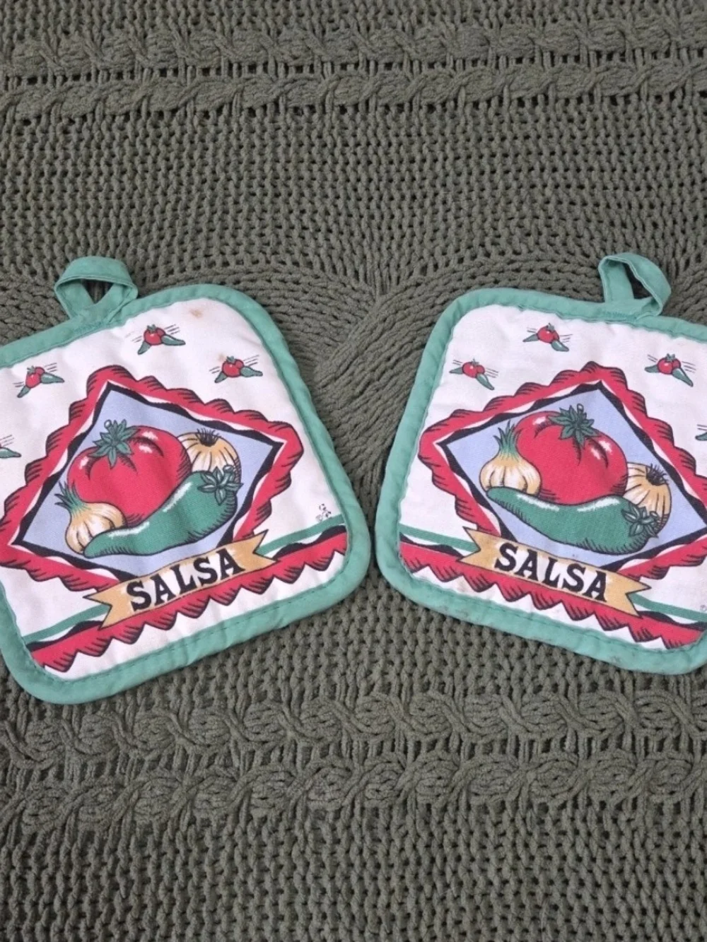 Set Of 2 Vintage Salsa Pot Holders Green Vegetable Tomato Pepper
